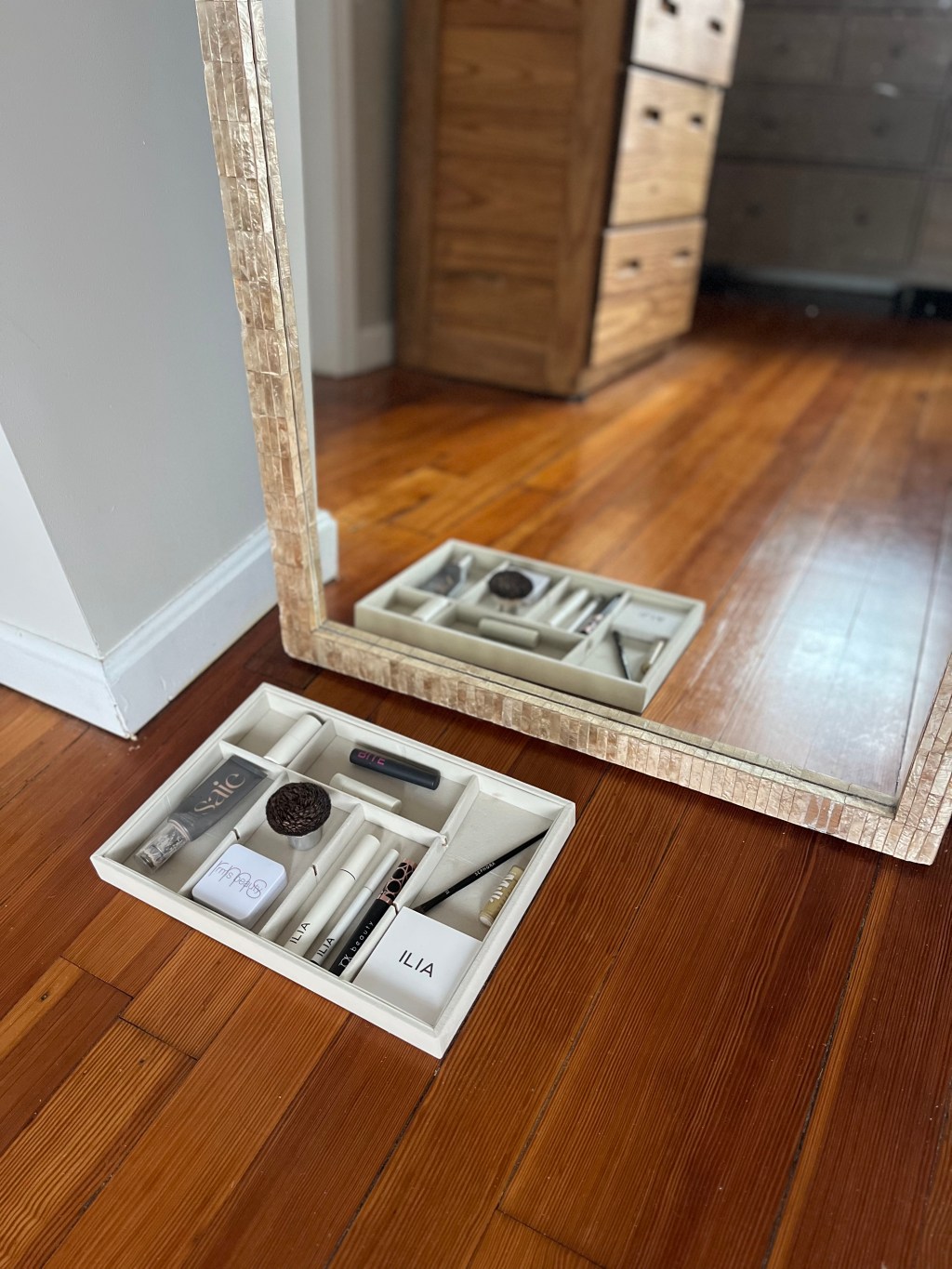 Makeup Organization Tray