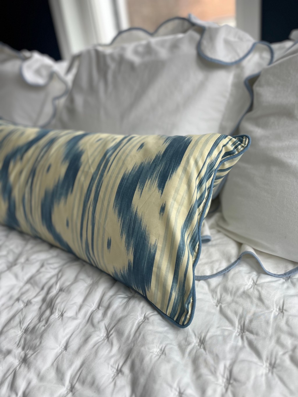 How to Style a (Queen Sized)&nbsp;Daybed